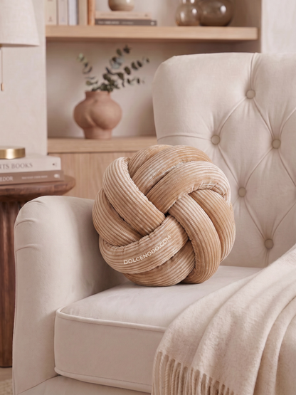 KNOT PILLOW