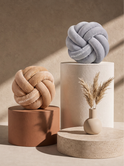 KNOT PILLOW